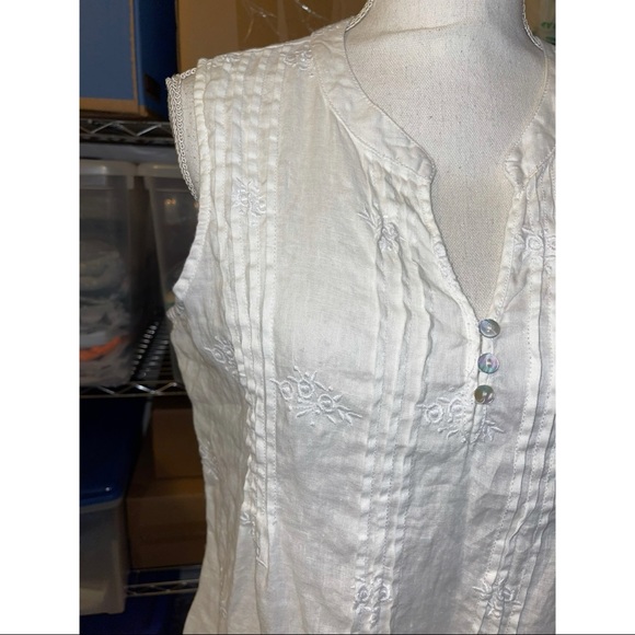 Women’s White Saint Tropez West Tank Top 🤍 - Picture 8 of 17